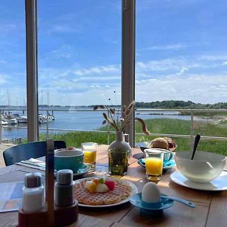 Bades Huk Marina Hotel Hohen Wieschendorf Eksteriør billede