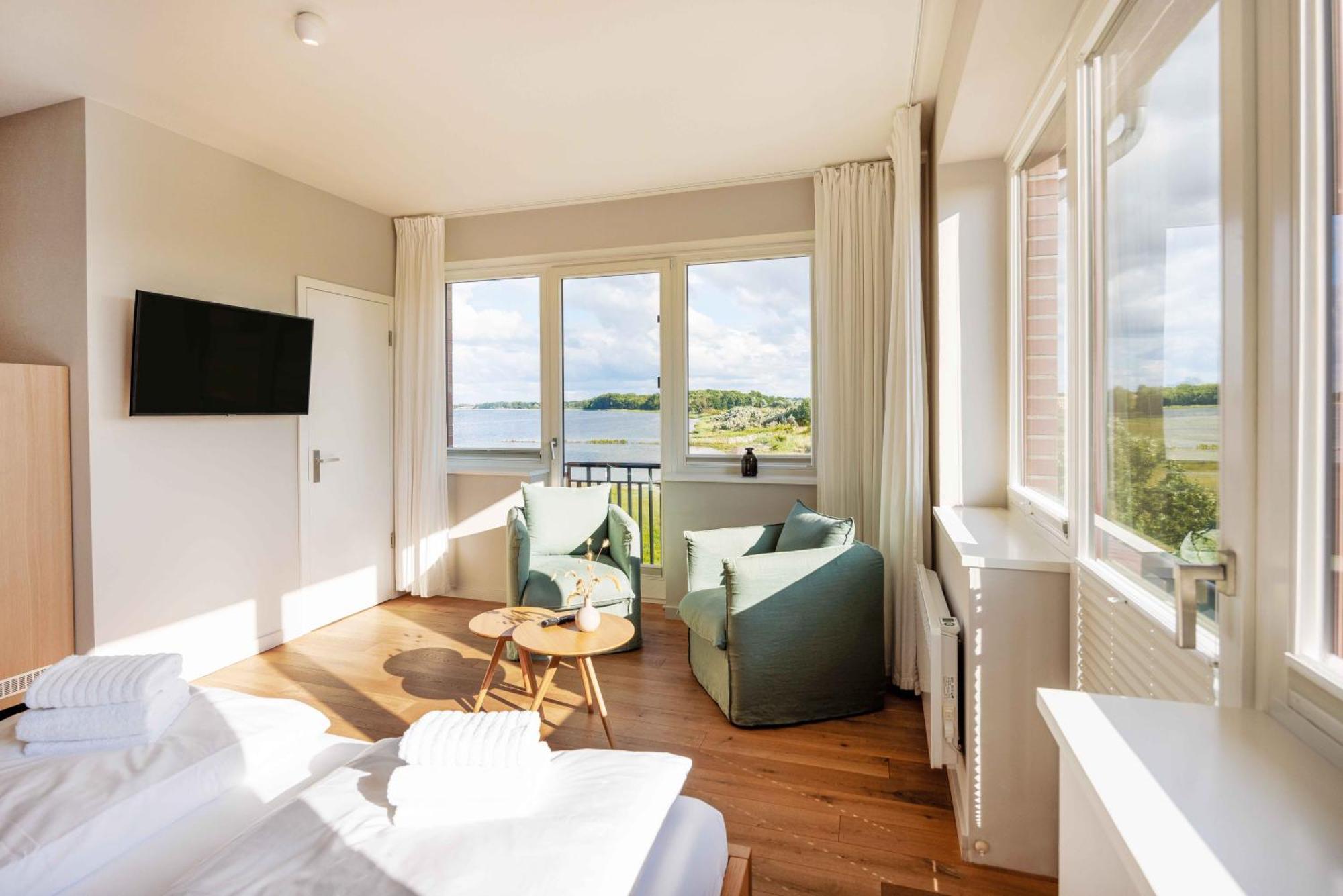 Bades Huk Marina Hotel Hohen Wieschendorf Eksteriør billede